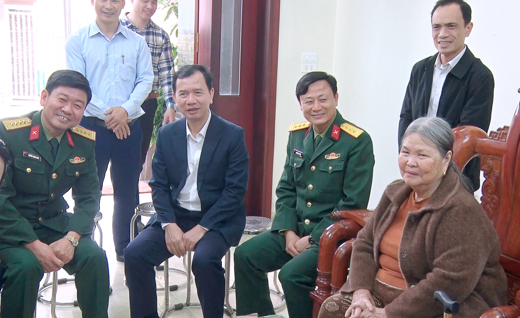 Anh-tin-bai